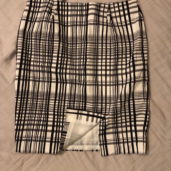 Apt 9 Pencil skirt - Picture 3 of 3